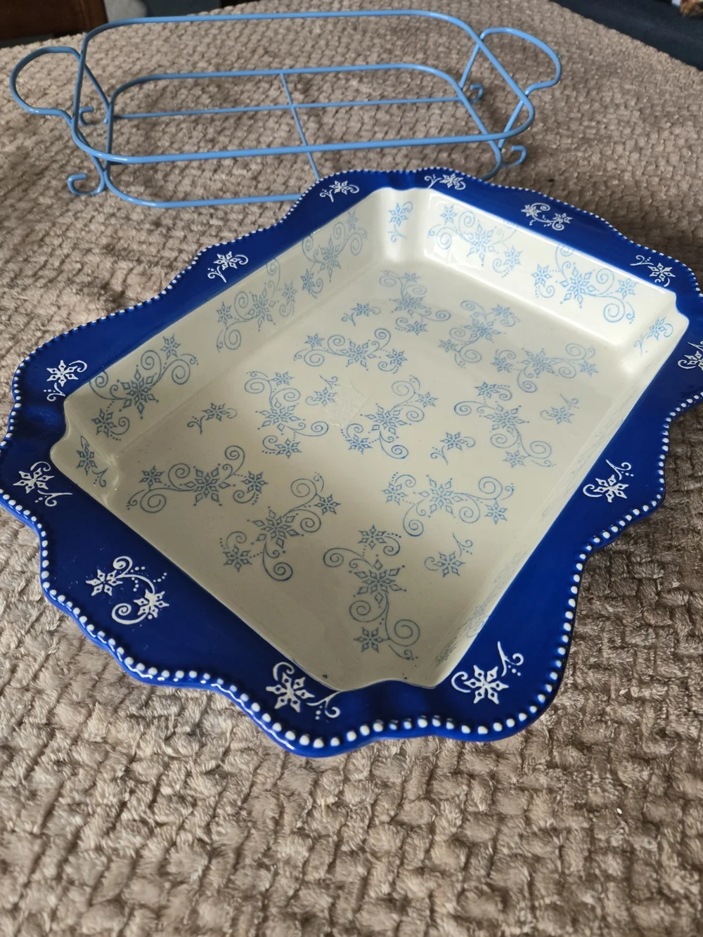 Temp-tations by Tara Floral Lace Blue 2.5 Qt Casserole Baker Dish Wire Rack